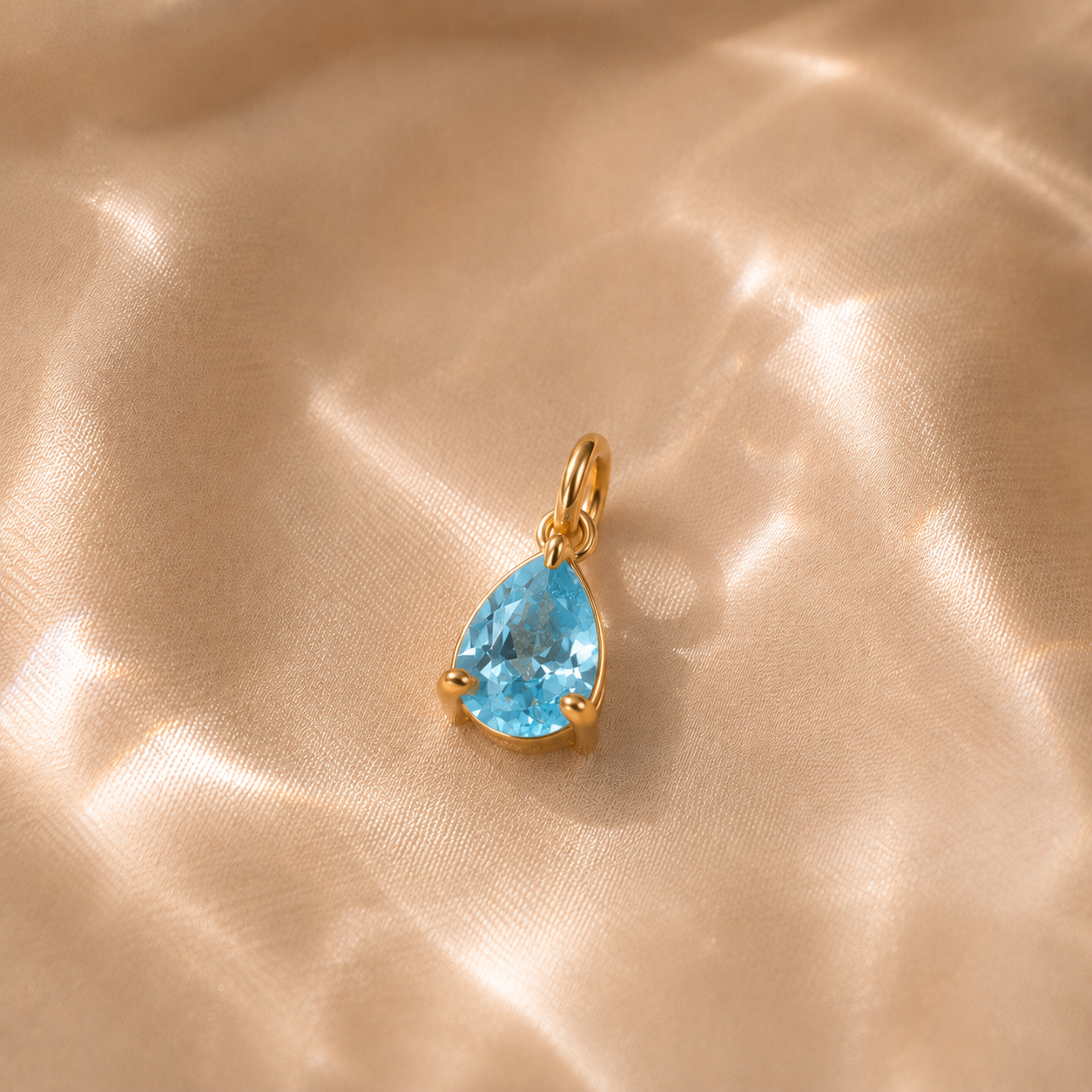 The Aquamarine Candy Drop Pendant